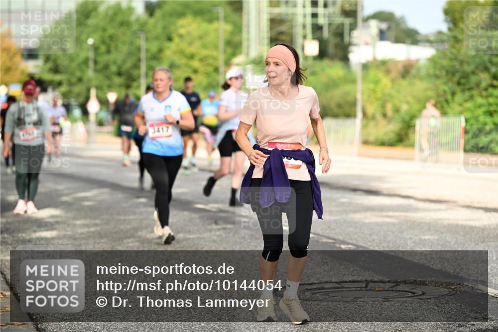 06.09.2026 - CURREX Alsterlauf Dr. Thomas Lammeyer http://msf.ph/oto/10144054 06.09.2026 10:15:30 Laufen 3417 meine-sportfotos.de
