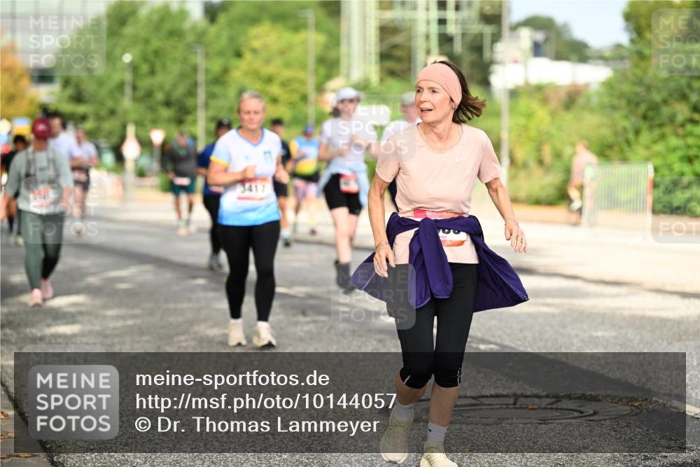06.09.2026 - CURREX Alsterlauf Dr. Thomas Lammeyer http://msf.ph/oto/10144057 06.09.2026 10:15:31 Laufen 3417 meine-sportfotos.de