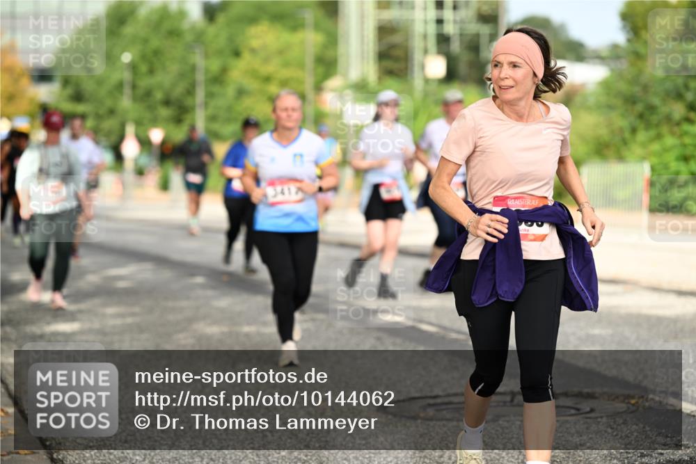 06.09.2026 - CURREX Alsterlauf Dr. Thomas Lammeyer http://msf.ph/oto/10144062 06.09.2026 10:15:31 Laufen 341 meine-sportfotos.de