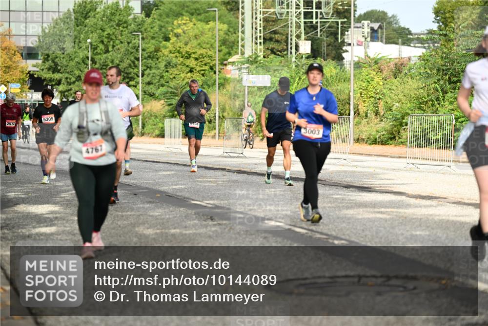 06.09.2026 - CURREX Alsterlauf Dr. Thomas Lammeyer http://msf.ph/oto/10144089 06.09.2026 10:15:34 Laufen 2572, 5305, 4767, 3003, 6404 meine-sportfotos.de