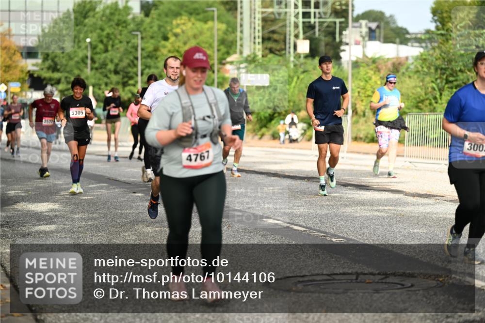 06.09.2026 - CURREX Alsterlauf Dr. Thomas Lammeyer http://msf.ph/oto/10144106 06.09.2026 10:15:36 Laufen 2572, 5305, 4767, 300 meine-sportfotos.de