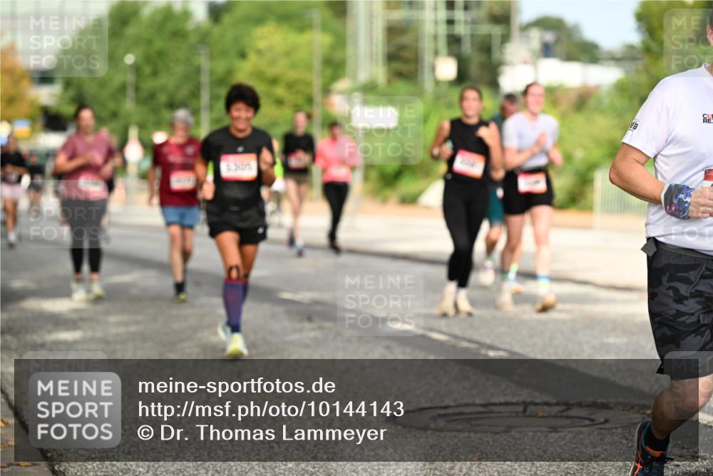 06.09.2026 - CURREX Alsterlauf Dr. Thomas Lammeyer http://msf.ph/oto/10144143 06.09.2026 10:15:40 Laufen  meine-sportfotos.de