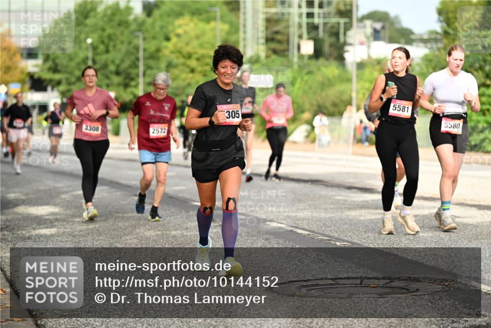 06.09.2026 - CURREX Alsterlauf Dr. Thomas Lammeyer http://msf.ph/oto/10144152 06.09.2026 10:15:41 Laufen 3308, 2572, 305, 5581, 5580 meine-sportfotos.de