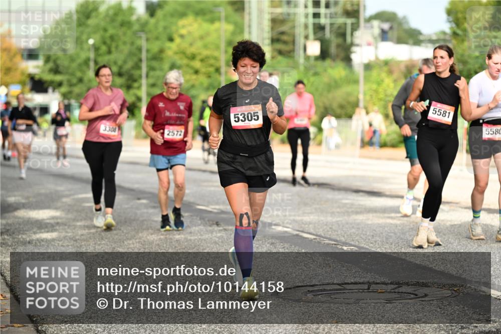 06.09.2026 - CURREX Alsterlauf Dr. Thomas Lammeyer http://msf.ph/oto/10144158 06.09.2026 10:15:42 Laufen 3308, 2572, 5305, 5581, 5580 meine-sportfotos.de