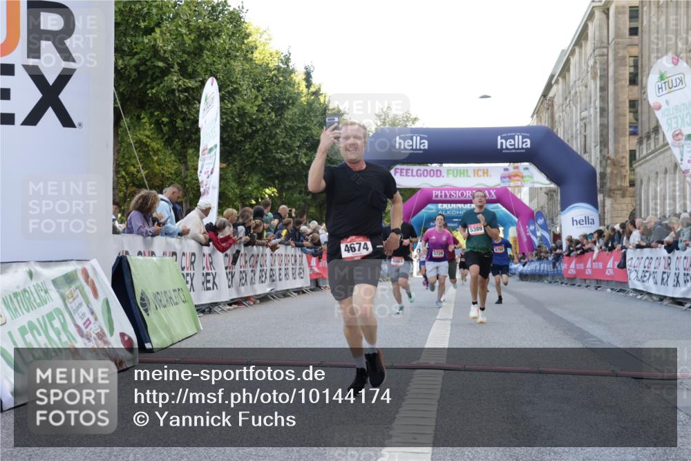 06.09.2026 - CURREX Alsterlauf Yannick Fuchs http://msf.ph/oto/10144174 06.09.2026 09:47:24 Ziel 2106, 2807, 4441, 4674, 4863, 5389, 5407, 5645, 5729, 6021, 6172 meine-sportfotos.de