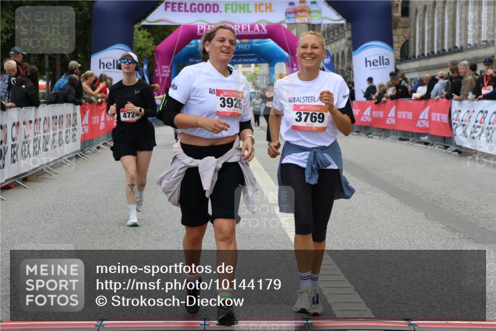 06.09.2026 - CURREX Alsterlauf Strokosch-Dieckow http://msf.ph/oto/10144179 06.09.2026 10:20:09 Ziel 2031, 2043, 2482, 2483, 3204, 3308, 3769, 3926, 4270, 4610, 4724, 5580, 5581 meine-sportfotos.de