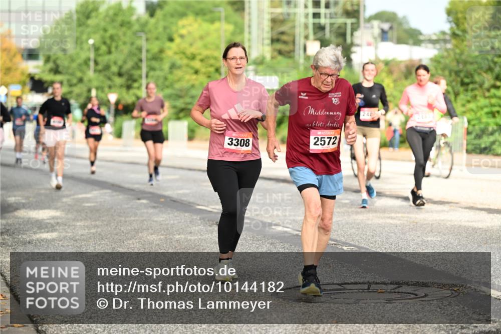 06.09.2026 - CURREX Alsterlauf Dr. Thomas Lammeyer http://msf.ph/oto/10144182 06.09.2026 10:15:44 Laufen 3308, 10, 2572, 248 meine-sportfotos.de