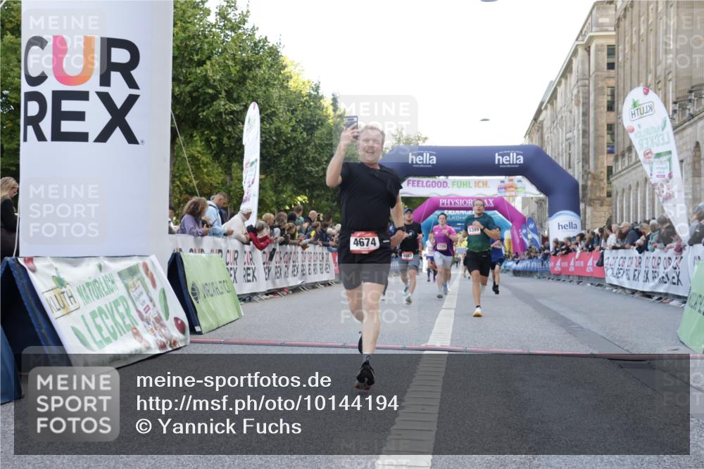 06.09.2026 - CURREX Alsterlauf Yannick Fuchs http://msf.ph/oto/10144194 06.09.2026 09:47:25 Ziel 2106, 2807, 4441, 4674, 4863, 5389, 5407, 5645, 5729, 6021, 6172 meine-sportfotos.de