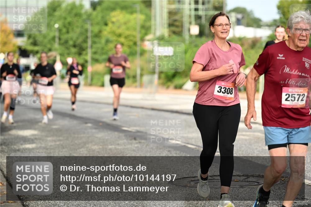 06.09.2026 - CURREX Alsterlauf Dr. Thomas Lammeyer http://msf.ph/oto/10144197 06.09.2026 10:15:45 Laufen 3308, 3, 2572 meine-sportfotos.de