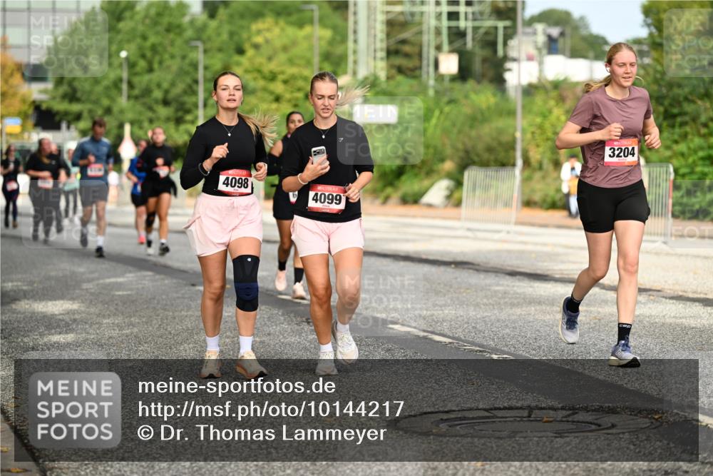 06.09.2026 - CURREX Alsterlauf Dr. Thomas Lammeyer http://msf.ph/oto/10144217 06.09.2026 10:15:50 Laufen 4098, 4099, 3204 meine-sportfotos.de
