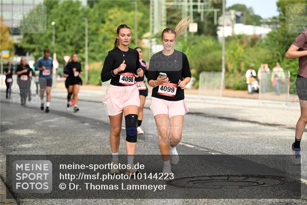 06.09.2026 - CURREX Alsterlauf Dr. Thomas Lammeyer http://msf.ph/oto/10144223 06.09.2026 10:15:51 Laufen 4098, 6413, 4099 meine-sportfotos.de