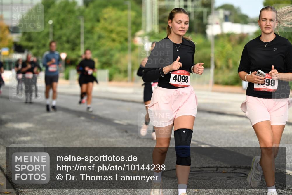 06.09.2026 - CURREX Alsterlauf Dr. Thomas Lammeyer http://msf.ph/oto/10144238 06.09.2026 10:15:52 Laufen 4098, 99 meine-sportfotos.de