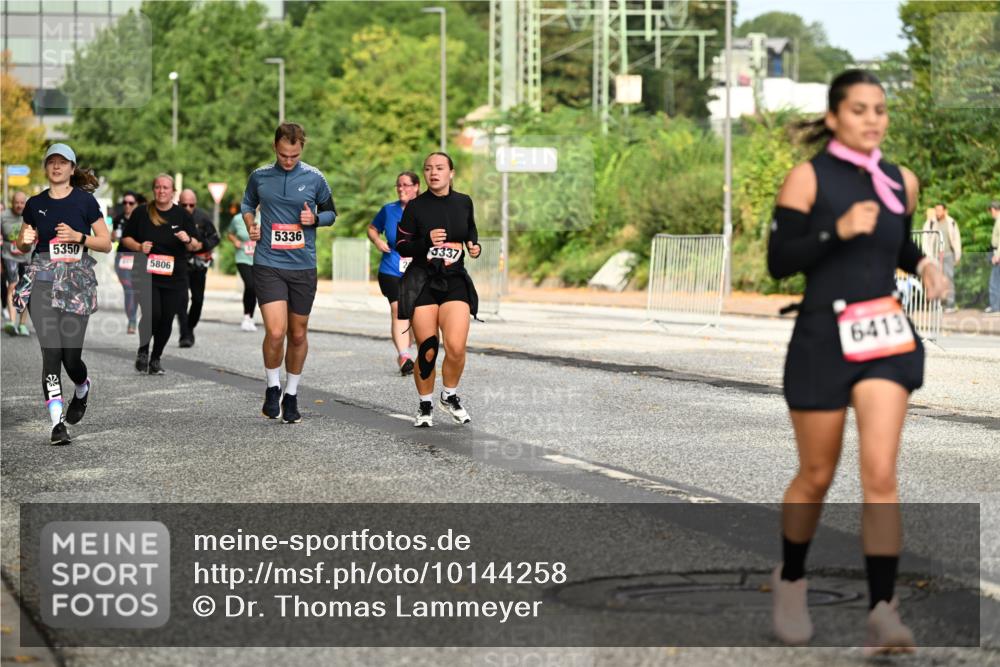 06.09.2026 - CURREX Alsterlauf Dr. Thomas Lammeyer http://msf.ph/oto/10144258 06.09.2026 10:15:55 Laufen 5350, 5806, 5336, 5337, 6413 meine-sportfotos.de