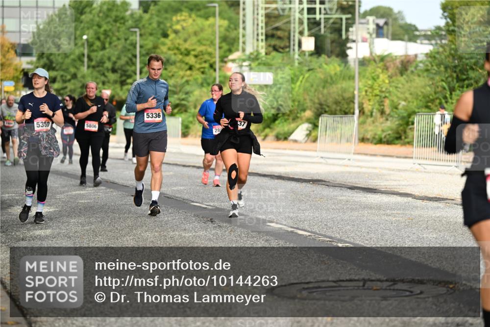 06.09.2026 - CURREX Alsterlauf Dr. Thomas Lammeyer http://msf.ph/oto/10144263 06.09.2026 10:15:55 Laufen 5350, 5806, 5336, 28 meine-sportfotos.de