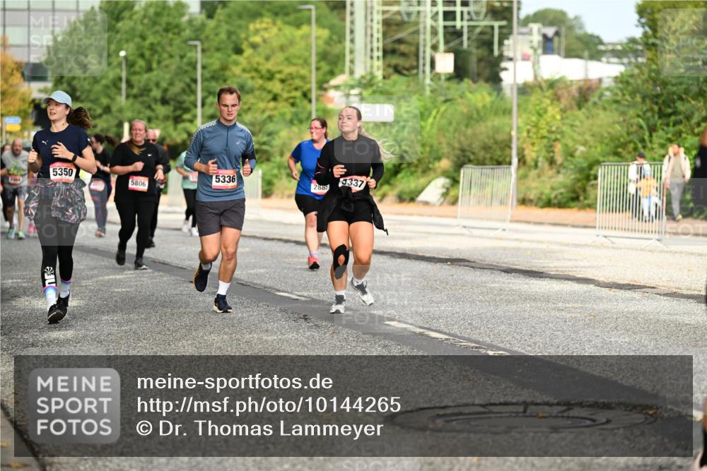 06.09.2026 - CURREX Alsterlauf Dr. Thomas Lammeyer http://msf.ph/oto/10144265 06.09.2026 10:15:56 Laufen 5350, 5336, 5337, 1430, 5806, 2889 meine-sportfotos.de