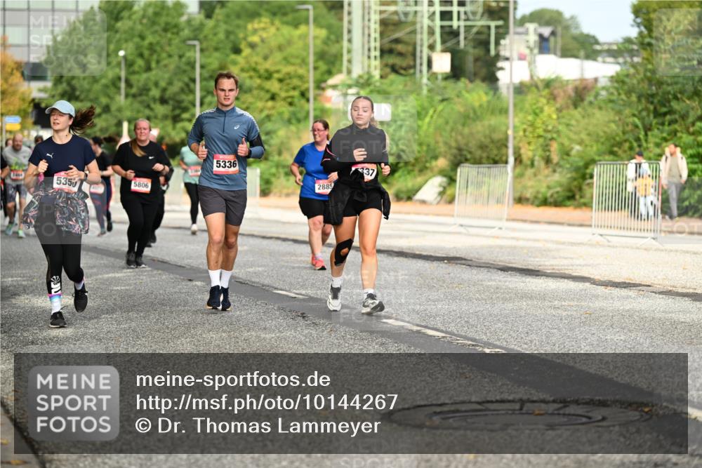 06.09.2026 - CURREX Alsterlauf Dr. Thomas Lammeyer http://msf.ph/oto/10144267 06.09.2026 10:15:56 Laufen 5806, 5350, 5336, 2885, 337 meine-sportfotos.de