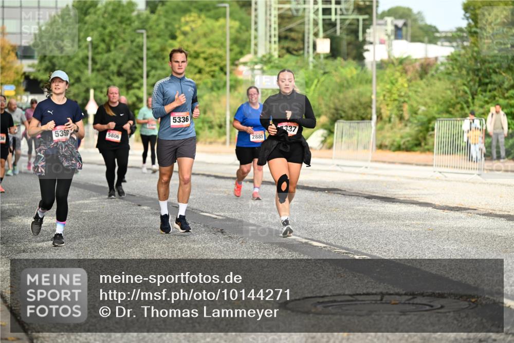06.09.2026 - CURREX Alsterlauf Dr. Thomas Lammeyer http://msf.ph/oto/10144271 06.09.2026 10:15:56 Laufen 36, 5350, 5806, 5336, 2885, 337 meine-sportfotos.de