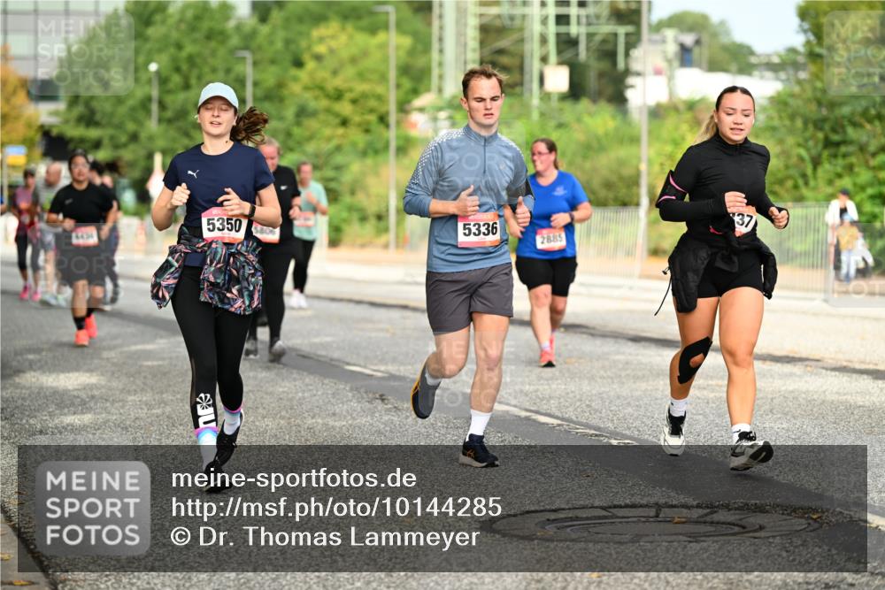 06.09.2026 - CURREX Alsterlauf Dr. Thomas Lammeyer http://msf.ph/oto/10144285 06.09.2026 10:15:58 Laufen 5350, 4430, 5336, 2885, 37 meine-sportfotos.de