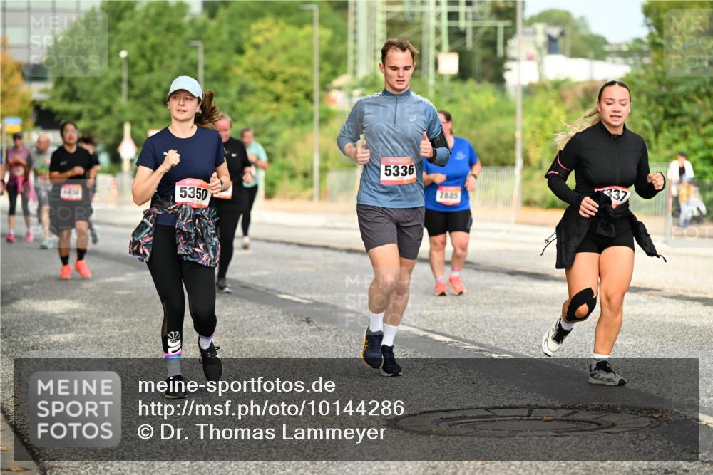 06.09.2026 - CURREX Alsterlauf Dr. Thomas Lammeyer http://msf.ph/oto/10144286 06.09.2026 10:15:58 Laufen 5350, 5336, 2885, 337 meine-sportfotos.de