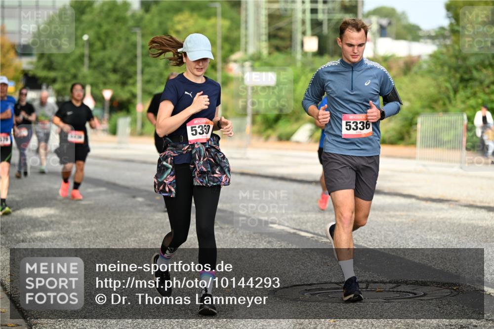 06.09.2026 - CURREX Alsterlauf Dr. Thomas Lammeyer http://msf.ph/oto/10144293 06.09.2026 10:15:59 Laufen 53, 5336 meine-sportfotos.de