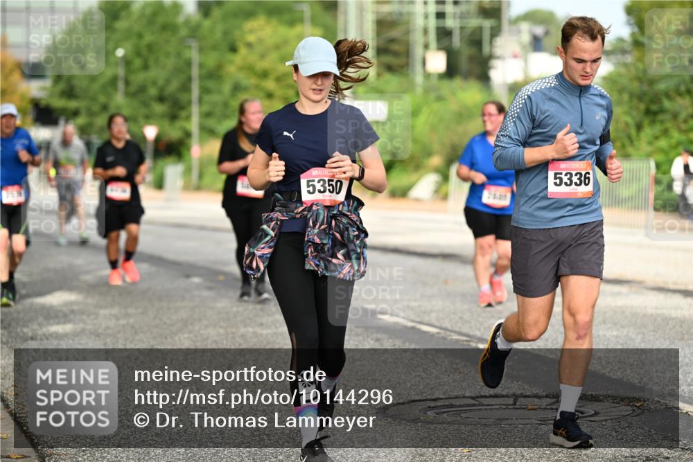 06.09.2026 - CURREX Alsterlauf Dr. Thomas Lammeyer http://msf.ph/oto/10144296 06.09.2026 10:15:59 Laufen 5350, 5336 meine-sportfotos.de