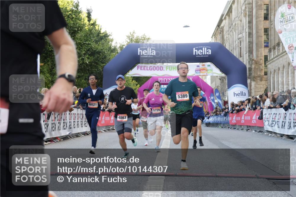 06.09.2026 - CURREX Alsterlauf Yannick Fuchs http://msf.ph/oto/10144307 06.09.2026 09:47:26 Ziel 2106, 2807, 4441, 4674, 4863, 5389, 5407, 5645, 5729, 6021, 6172 meine-sportfotos.de
