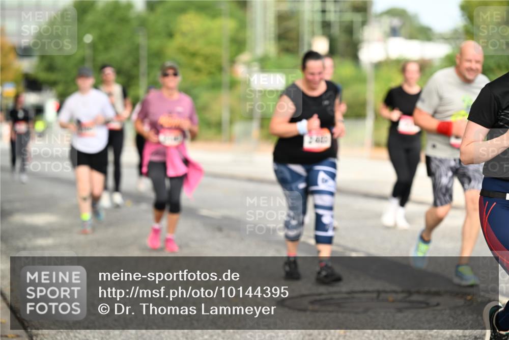 06.09.2026 - CURREX Alsterlauf Dr. Thomas Lammeyer http://msf.ph/oto/10144395 06.09.2026 10:16:10 Laufen 2410 meine-sportfotos.de