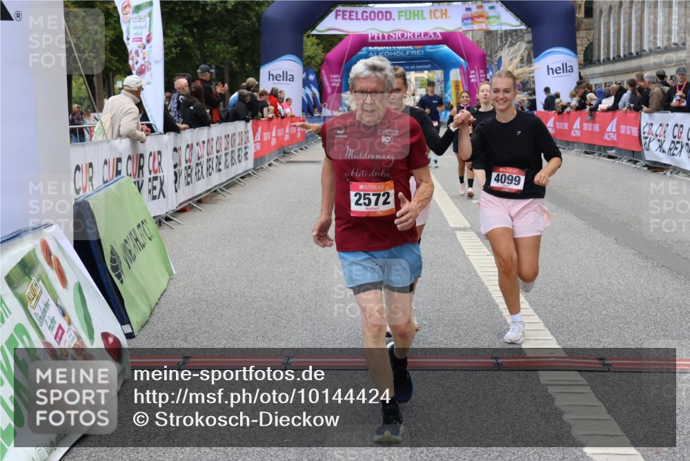 06.09.2026 - CURREX Alsterlauf Strokosch-Dieckow http://msf.ph/oto/10144424 06.09.2026 10:20:26 Ziel 2366, 2572, 4098, 4099, 4609, 5305, 6413 meine-sportfotos.de