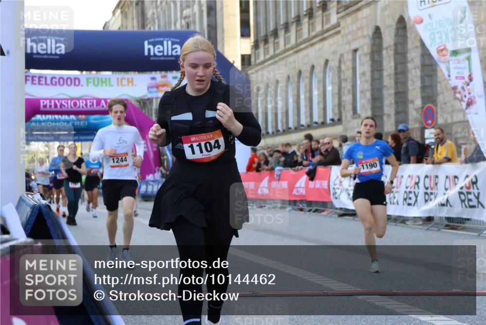 06.09.2026 - CURREX Alsterlauf Strokosch-Dieckow http://msf.ph/oto/10144462 06.09.2026 11:48:21 Ziel 1104, 1190, 1219, 1244, 1291, 1325, 1332, 8269, 8270 meine-sportfotos.de