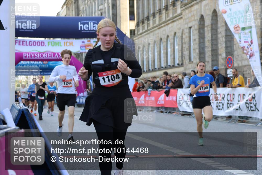 06.09.2026 - CURREX Alsterlauf Strokosch-Dieckow http://msf.ph/oto/10144468 06.09.2026 11:48:21 Ziel 1104, 1190, 1219, 1244, 1291, 1325, 1332, 8269, 8270 meine-sportfotos.de