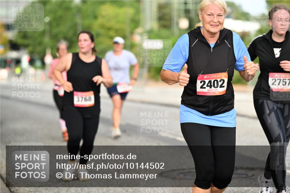 06.09.2026 - CURREX Alsterlauf Dr. Thomas Lammeyer http://msf.ph/oto/10144502 06.09.2026 10:16:25 Laufen 3768, 2402, 2757 meine-sportfotos.de