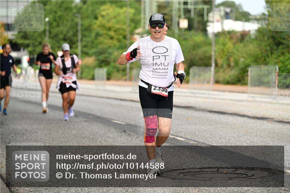 06.09.2026 - CURREX Alsterlauf Dr. Thomas Lammeyer http://msf.ph/oto/10144588 06.09.2026 10:16:39 Laufen 2330 meine-sportfotos.de