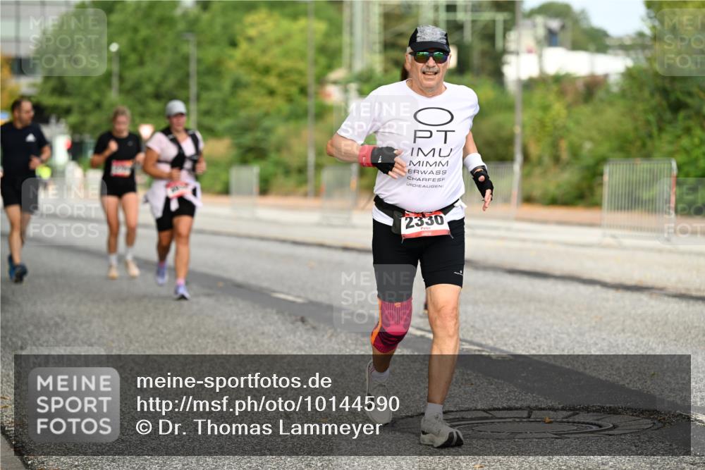 06.09.2026 - CURREX Alsterlauf Dr. Thomas Lammeyer http://msf.ph/oto/10144590 06.09.2026 10:16:39 Laufen 2330 meine-sportfotos.de