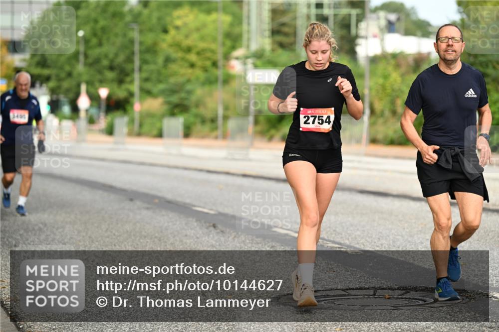 06.09.2026 - CURREX Alsterlauf Dr. Thomas Lammeyer http://msf.ph/oto/10144627 06.09.2026 10:16:45 Laufen 3486, 2754 meine-sportfotos.de