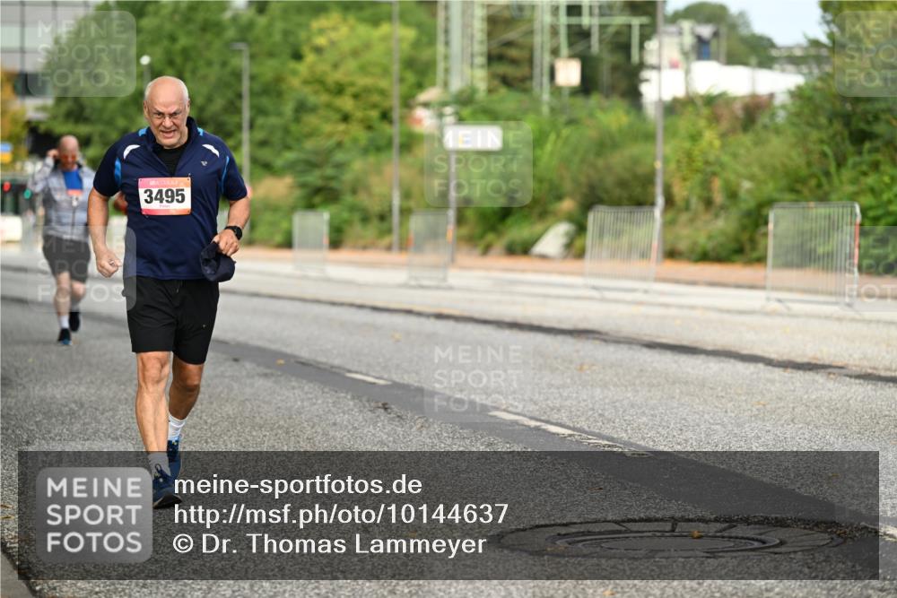 06.09.2026 - CURREX Alsterlauf Dr. Thomas Lammeyer http://msf.ph/oto/10144637 06.09.2026 10:16:48 Laufen 3495 meine-sportfotos.de