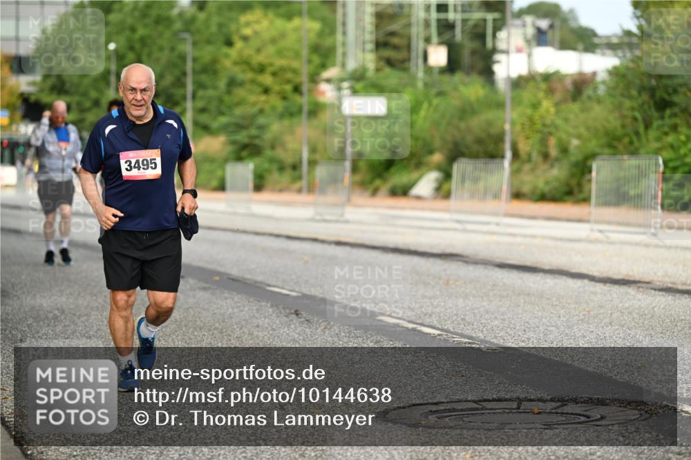06.09.2026 - CURREX Alsterlauf Dr. Thomas Lammeyer http://msf.ph/oto/10144638 06.09.2026 10:16:48 Laufen 3495 meine-sportfotos.de