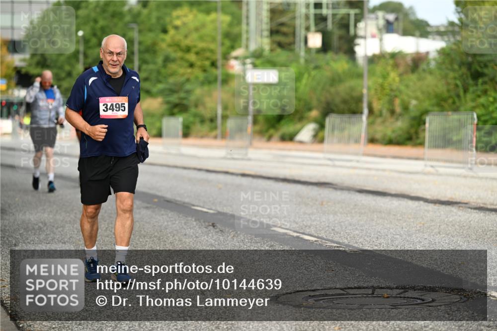 06.09.2026 - CURREX Alsterlauf Dr. Thomas Lammeyer http://msf.ph/oto/10144639 06.09.2026 10:16:49 Laufen 3495 meine-sportfotos.de