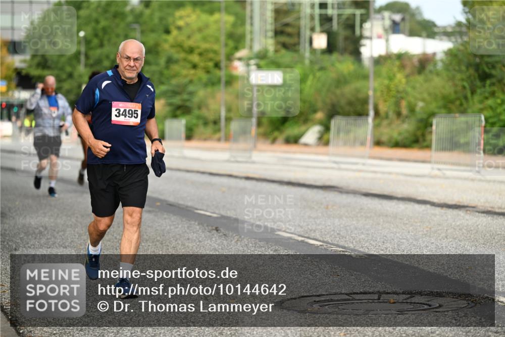 06.09.2026 - CURREX Alsterlauf Dr. Thomas Lammeyer http://msf.ph/oto/10144642 06.09.2026 10:16:49 Laufen 3495 meine-sportfotos.de