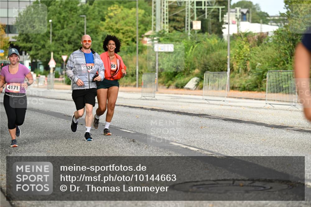 06.09.2026 - CURREX Alsterlauf Dr. Thomas Lammeyer http://msf.ph/oto/10144663 06.09.2026 10:16:52 Laufen 4171, 324, 55 meine-sportfotos.de
