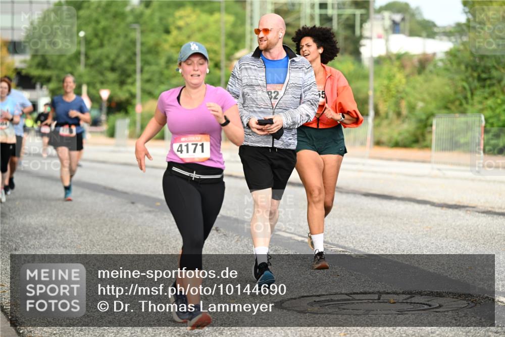 06.09.2026 - CURREX Alsterlauf Dr. Thomas Lammeyer http://msf.ph/oto/10144690 06.09.2026 10:16:54 Laufen 4171, 82 meine-sportfotos.de