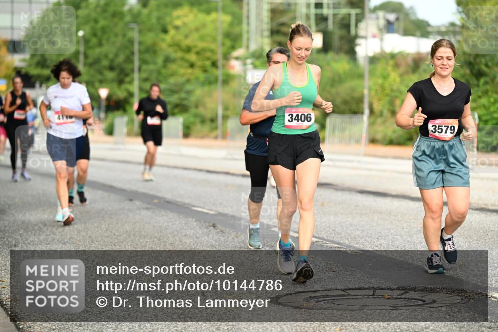 06.09.2026 - CURREX Alsterlauf Dr. Thomas Lammeyer http://msf.ph/oto/10144786 06.09.2026 10:17:07 Laufen 3406, 3579 meine-sportfotos.de