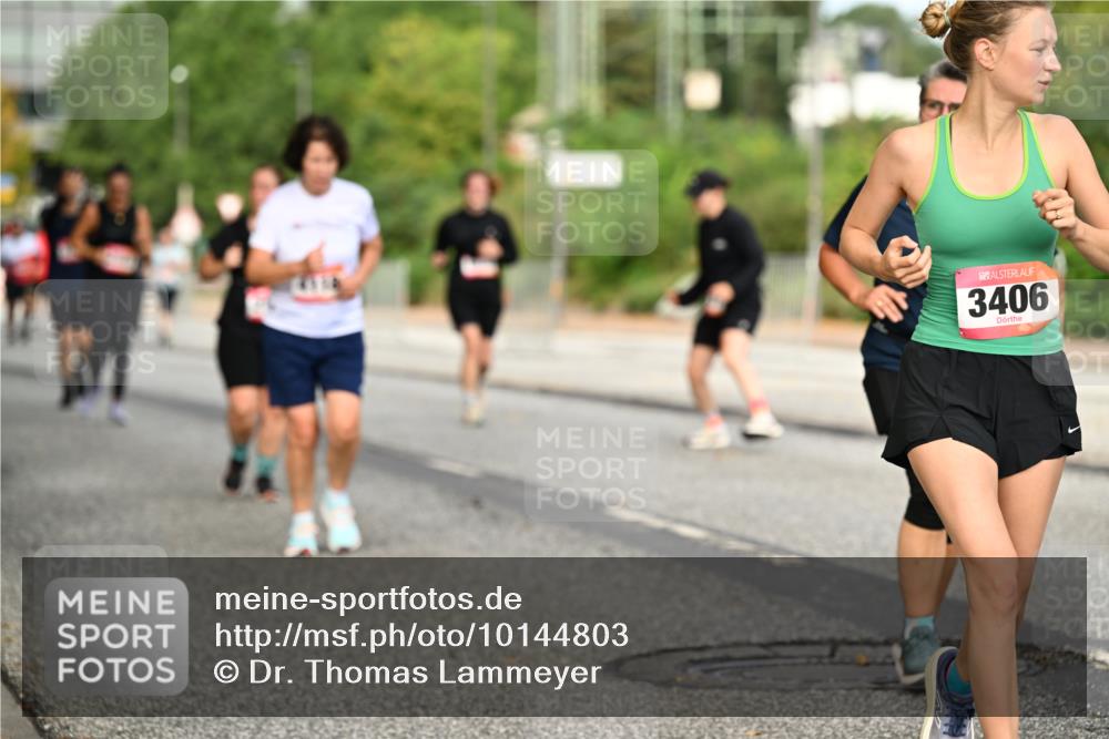 06.09.2026 - CURREX Alsterlauf Dr. Thomas Lammeyer http://msf.ph/oto/10144803 06.09.2026 10:17:09 Laufen 3406 meine-sportfotos.de