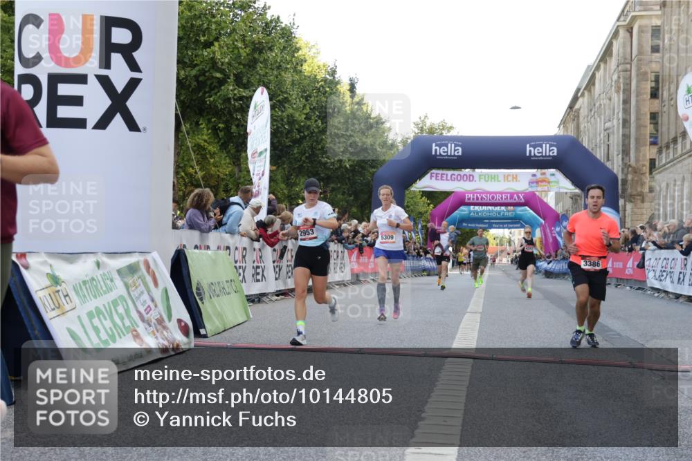 06.09.2026 - CURREX Alsterlauf Yannick Fuchs http://msf.ph/oto/10144805 06.09.2026 09:47:30 Ziel 2807, 2953, 3386, 4313, 4441, 4674, 4863, 5309, 5389, 5407, 5645, 5729, 6021 meine-sportfotos.de