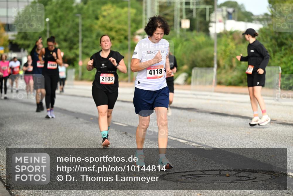 06.09.2026 - CURREX Alsterlauf Dr. Thomas Lammeyer http://msf.ph/oto/10144814 06.09.2026 10:17:10 Laufen 2103, 4118 meine-sportfotos.de