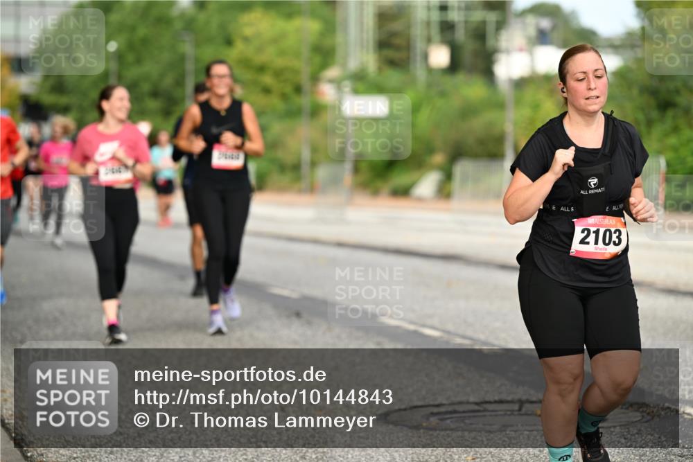 06.09.2026 - CURREX Alsterlauf Dr. Thomas Lammeyer http://msf.ph/oto/10144843 06.09.2026 10:17:14 Laufen 2103 meine-sportfotos.de