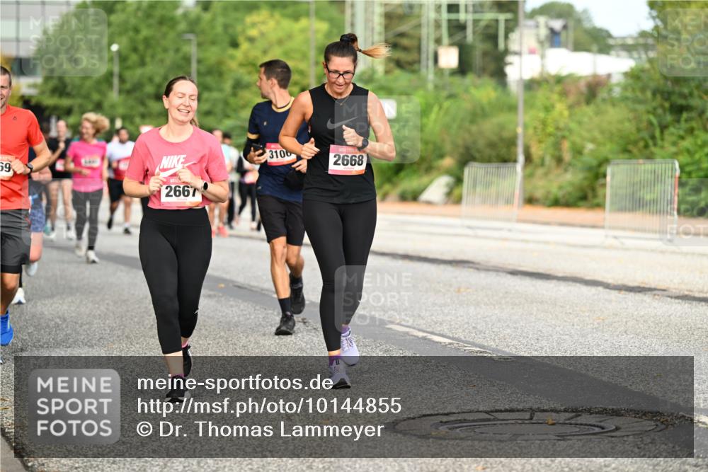 06.09.2026 - CURREX Alsterlauf Dr. Thomas Lammeyer http://msf.ph/oto/10144855 06.09.2026 10:17:15 Laufen 69, 2667, 3106, 2668 meine-sportfotos.de