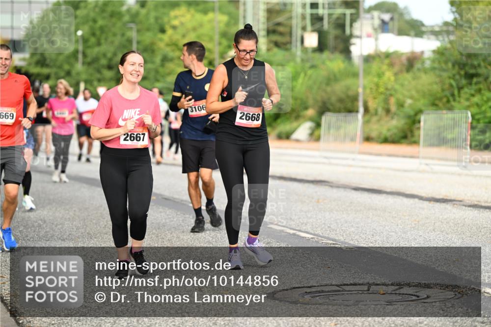 06.09.2026 - CURREX Alsterlauf Dr. Thomas Lammeyer http://msf.ph/oto/10144856 06.09.2026 10:17:15 Laufen 669, 2667, 3106, 2668 meine-sportfotos.de