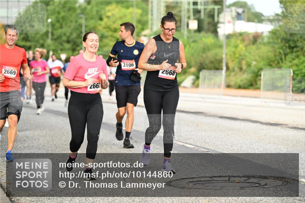 06.09.2026 - CURREX Alsterlauf Dr. Thomas Lammeyer http://msf.ph/oto/10144860 06.09.2026 10:17:15 Laufen 2669, 2661, 3106, 2668 meine-sportfotos.de