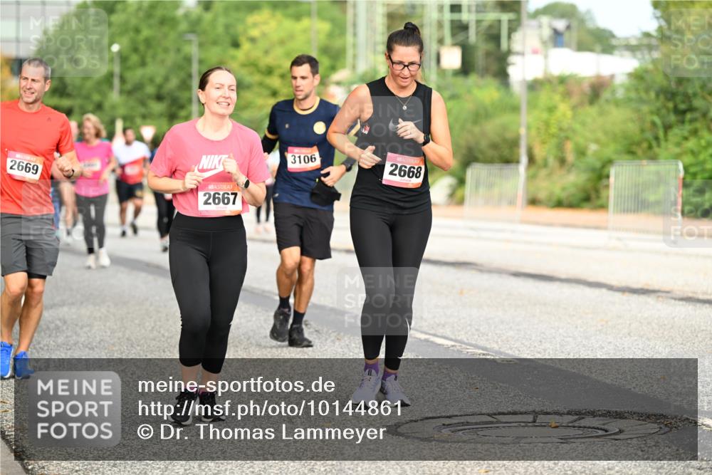 06.09.2026 - CURREX Alsterlauf Dr. Thomas Lammeyer http://msf.ph/oto/10144861 06.09.2026 10:17:16 Laufen 2669, 2667, 3106, 2668 meine-sportfotos.de