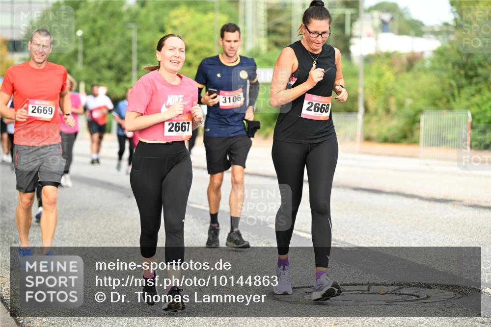 06.09.2026 - CURREX Alsterlauf Dr. Thomas Lammeyer http://msf.ph/oto/10144863 06.09.2026 10:17:16 Laufen 2669, 2667, 3106, 2668 meine-sportfotos.de